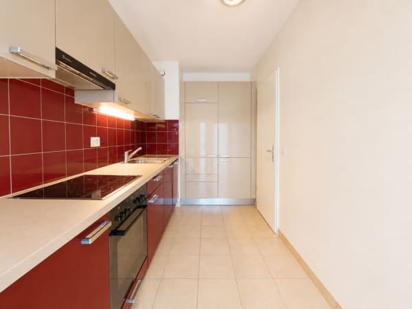 Immobilie in Châtelaine - Appartement Minergie de 5 pièces avec balcon - Idéalement situé à Châtelaine - Bild 2
