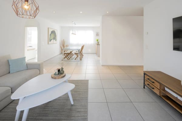 Immobilie in Safenwil - Moderne Familienwohnung mit traumhafter Gartenoase - Bild 1