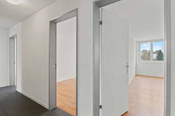 Immobilie in Schwyz - Grosse 4.5-Zimmer-Whg mit freier Sicht auf die Mythen - Bild 12
