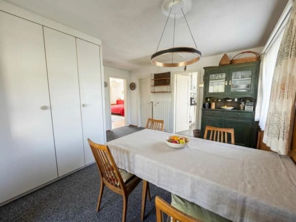 Immobilie in Hilterfingen - Charmantes Einfamilienhaus am Bach mit Wintergarten und Garage - Bild 5