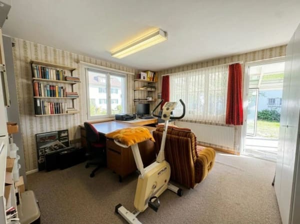 Immobilie in Hilterfingen - Charmantes Einfamilienhaus am Bach mit Wintergarten und Garage - Bild 8