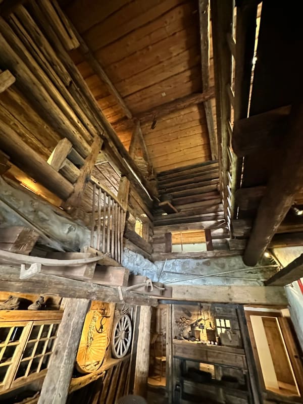 Immobilie in Gündlischwand - Diverse Nebengebäude Hotel mit 8 Zimmern, Garagen, Chalet, alte Käserei, Eventlocation, Bauland etc - Bild 14