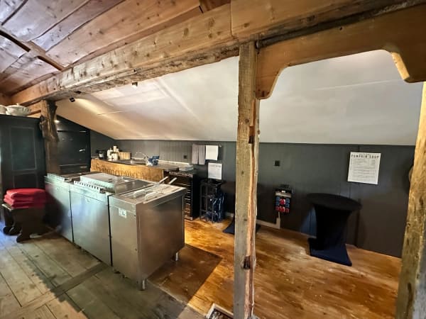 Immobilie in Gündlischwand - Diverse Nebengebäude Hotel mit 8 Zimmern, Garagen, Chalet, alte Käserei, Eventlocation, Bauland etc - Bild 16