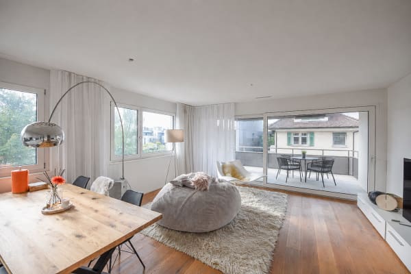 Immobilie in Rapperswil Sg - Zentral gelegene 3.5-Zimmerwohnung inkl. einem Abstellplatz - Anlageobjekt - Bild 0