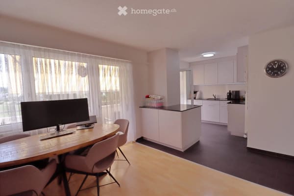 Immobilie in Hombrechtikon - Verkauf von 4 Eigentumswohnungen in Hombrechtikon sowie 6 TiefgaragenparkplÃ¤tzen - Bild 1