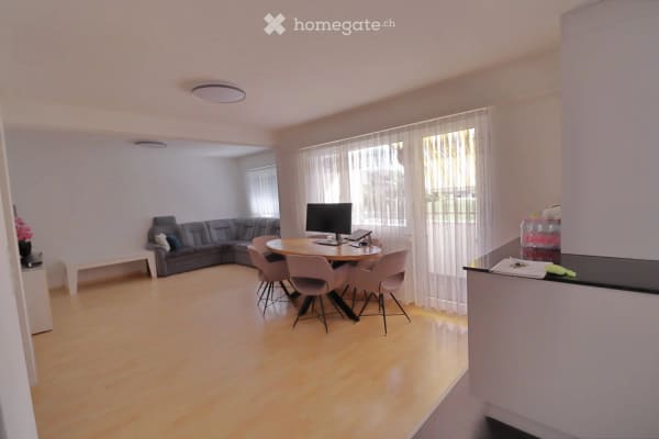 Immobilie in Hombrechtikon - Verkauf von 4 Eigentumswohnungen in Hombrechtikon sowie 6 TiefgaragenparkplÃ¤tzen - Bild 2