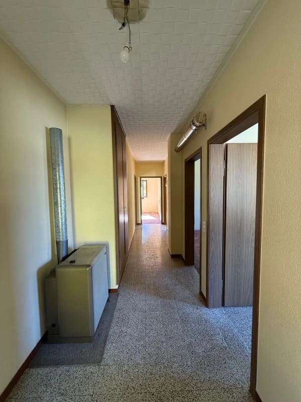Immobilie in Caneggio - Casa unifamiliare, ampliabile, comoda con due ampi garage - Bild 7