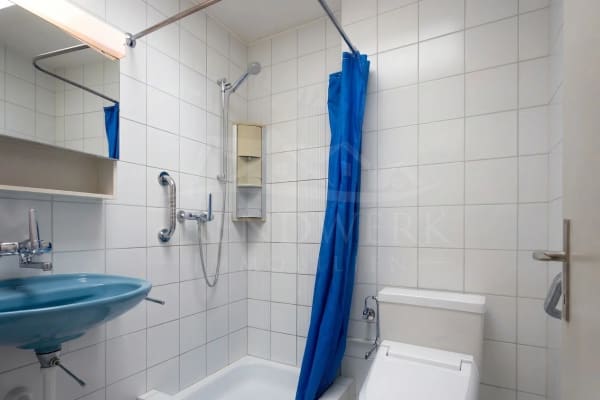 Immobilie in Wünnewil - Ruhiges 6-Zimmer-Reiheneinfamilienhaus mit Pool & Garage in Wünnewil - Bild 10