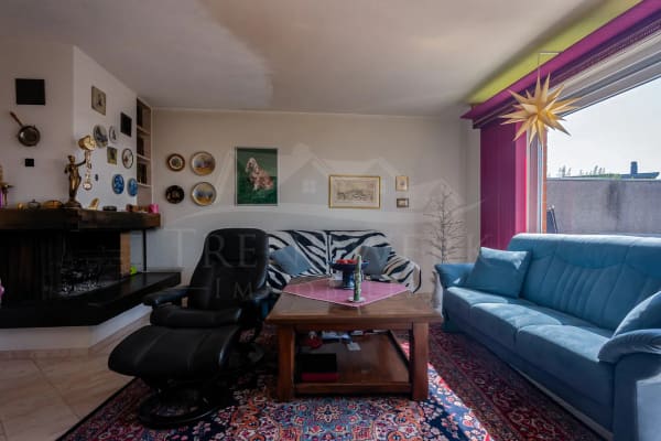 Immobilie in Wünnewil - Ruhiges 6-Zimmer-Reiheneinfamilienhaus mit Pool & Garage in Wünnewil - Bild 2