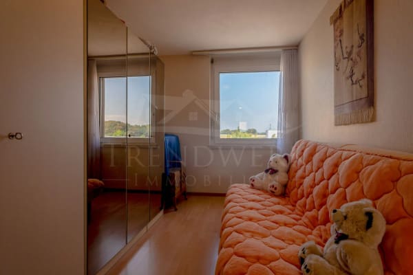 Immobilie in Wünnewil - Ruhiges 6-Zimmer-Reiheneinfamilienhaus mit Pool & Garage in Wünnewil - Bild 6