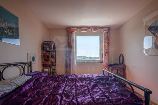 Immobilie in Wünnewil - Ruhiges 6-Zimmer-Reiheneinfamilienhaus mit Pool & Garage in Wünnewil - Bild 7