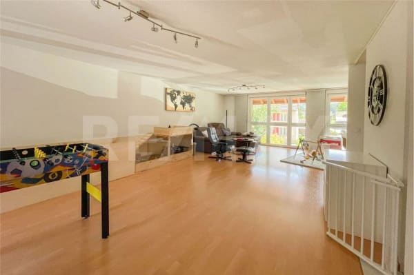 Immobilie in Hellikon - Liebhaberobjekt mit Scheune, Nebenräumen und vielseitigem Potenzial in Hellikon zu verkaufen - Bild 3