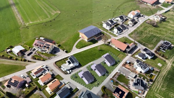 Immobilie in Lovens - Spacieuse villa individuelle de 5.5 pcs avec grand jardin à Lovens proche nature - Bild 3
