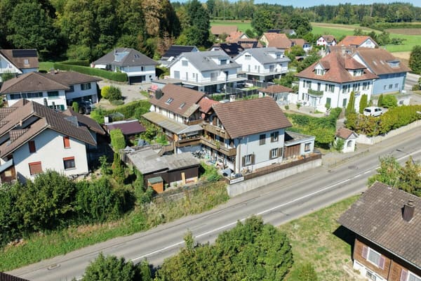 Immobilie in Aristau - Vollvermietete Renditeliegenschaft in Aristau - 3 Wohneinheiten, Fernsicht, 3.34 % IST-Rendite - Bild 1