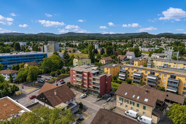 Immobilie in Oberentfelden - Helle Wohnung mit Balkon und Dachterrasse - Bild 0