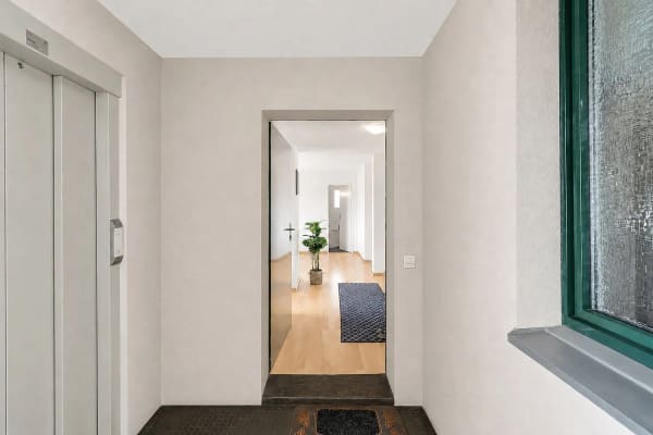 Immobilie in Oberentfelden - Helle Wohnung mit Balkon und Dachterrasse - Bild 1