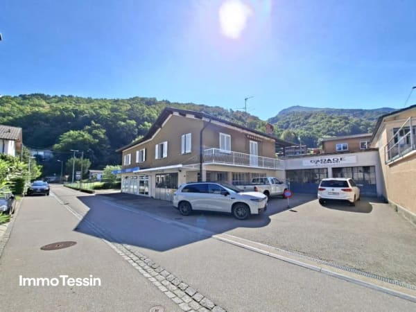 Immobilie in Brusino Arsizio - Attraktive Liegenschaft für Wohnen & Gewerbe unter einem Dach an super Lage am Lago di Lugano - Bild 0
