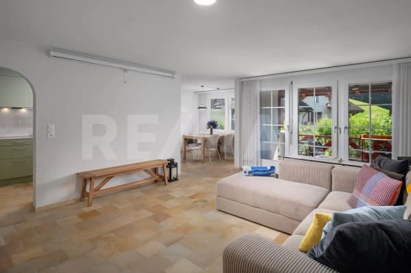 Immobilie in Altendorf - GrosszÃ¼gige 3.5-Zimmer Wohnung in steuergÃ¼nstiger Gemeinde - Bild 4