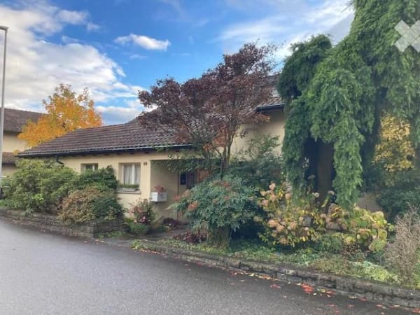 Immobilie in Dottikon - GrosszÃ¼giges Einfamilenhaus auf 833 mÂ² | weitlÃ¤ufiger Privatgarten | Alpenpanorama - Bild 1