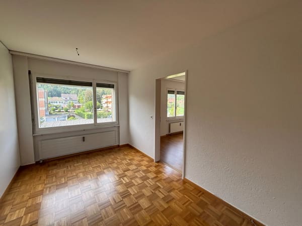 Immobilie in Flumenthal - Charmante 4.5-Zimmer-Wohnung mit Balkon und Pool - Bild 4