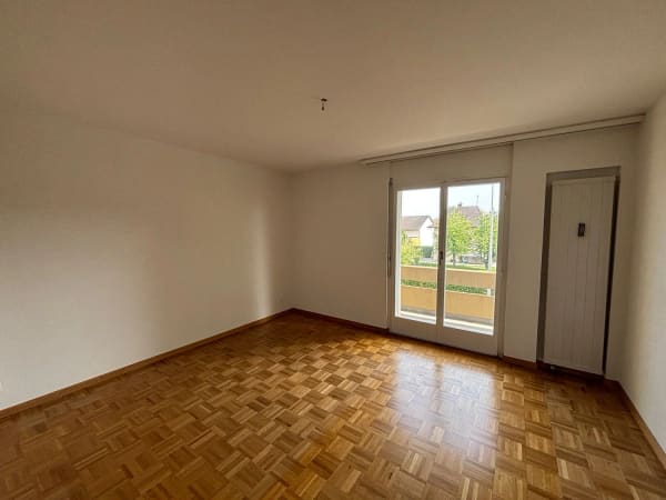 Immobilie in Flumenthal - Charmante 4.5-Zimmer-Wohnung mit Balkon und Pool - Bild 5