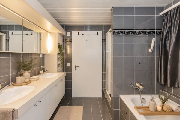 Immobilie in Appenzell - Grosses 6.5-Zimmer-Doppeleinfamilienhaus an bevorzugter Wohnlage - modernisiert und sofort bezugsbereit - Bild 9