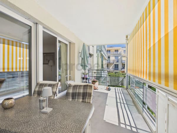 Immobilie in Otelfingen - Sonniger Balkon mit Blick ins GrÃ¼ne: Baujahr 2003, 2 Badezimmer, Fussbodenheizung und Einstellhallenplatz - Bild 7