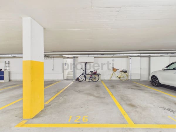 Immobilie in Otelfingen - Sonniger Balkon mit Blick ins GrÃ¼ne: Baujahr 2003, 2 Badezimmer, Fussbodenheizung und Einstellhallenplatz - Bild 8
