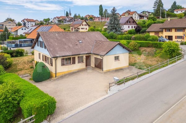 Immobilie in Villaz-st-pierre - UNE VILLA, PLUSIEURS PROJETS, UN POTENTIEL EXCEPTIONNEL, 2 appartements 4.5 pièces - Bild 0