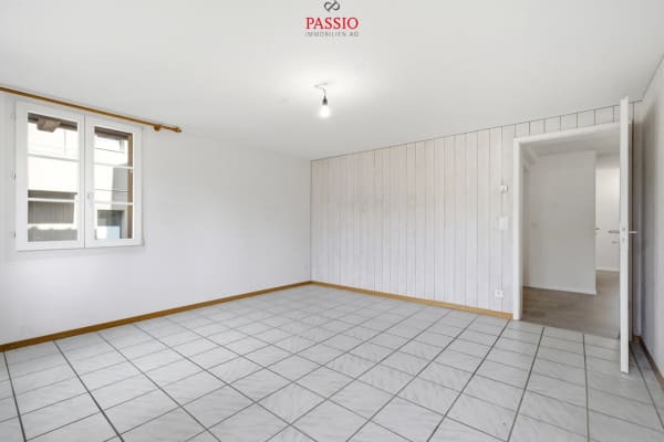 Immobilie in Seftigen - Wohnen mit Altbaucharme, Balkon und eigenem Garten - Bild 4