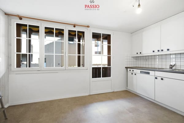 Immobilie in Seftigen - Wohnen mit Altbaucharme, Balkon und eigenem Garten - Bild 5