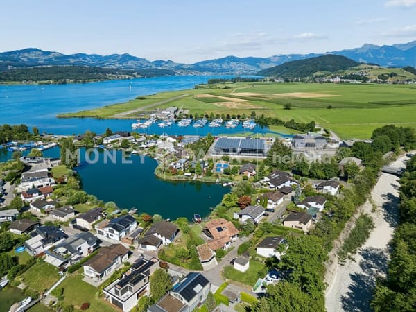 Immobilie in Lachen Sz - Wohnen direkt am Wasser: Einfamilienhaus mit privatem Bootssteg und Badeplatz - Bild 11