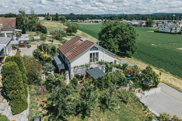 Immobilie in Thunstetten - Bijou mit Top Ausbaustandart: 5.5 Zimmer Einfamilienhaus - Bild 2