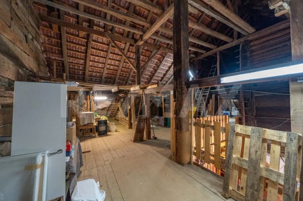 Immobilie in Wegenstetten - Ehemaliges Bauernhaus mit grosser Scheune - Bild 11