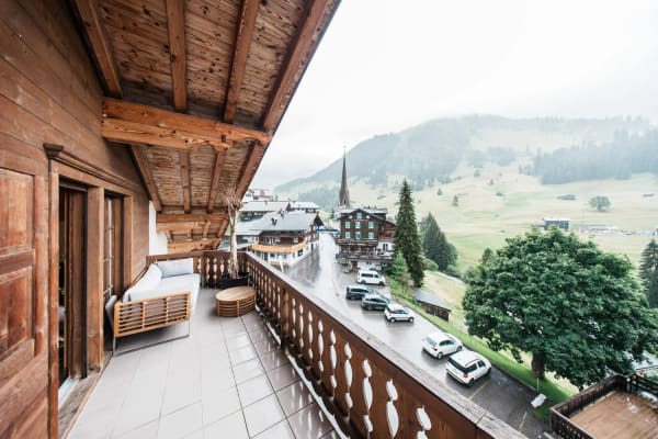 Immobilie in St. Antönien - Alpines WohngefÃ¼hl mit Weitblick â€“ grosszÃ¼gige Maisonette in St. AntÃ¶nien - Bild 1