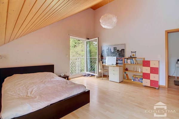 Immobilie in Genolier - Maison individuelle en bois dans un écrin de verdure - Bild 11