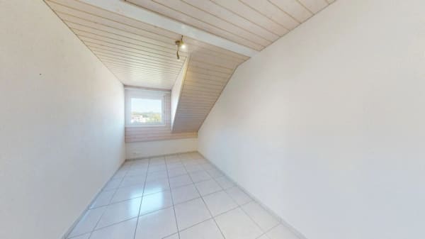 Immobilie in Oftringen - GrosszÃ¼gige & gepflegte 3.5 Zimmer Maisonette mit Balkon - Bild 6