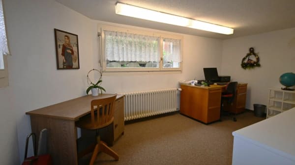 Immobilie in Netstal - Gepflegtes, einseitig angebautes 5-Zimmer-Einfamilienhaus - Bild 14