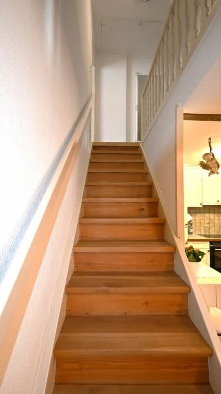 Immobilie in Netstal - Gepflegtes, einseitig angebautes 5-Zimmer-Einfamilienhaus - Bild 9