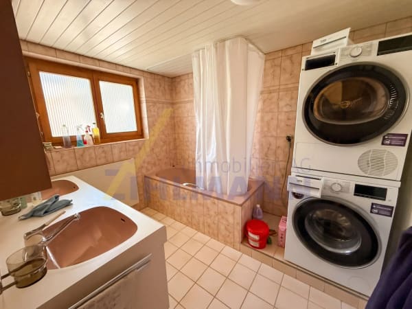 Immobilie in Wislikofen - 4.5-Zimmer-Hausteil mit grosszügigen Räumen - Bild 2