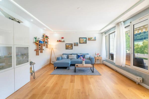 Immobilie in Itingen - Schön renovierte 3.5 Zimmer Wohnung - ideal für Singles, Paare & Pendler - Bild 0