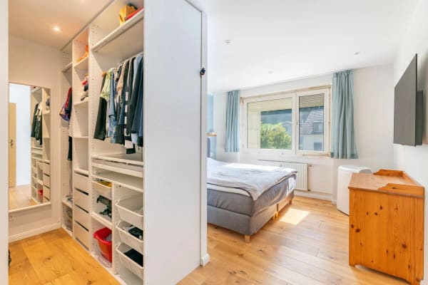 Immobilie in Itingen - Schön renovierte 3.5 Zimmer Wohnung - ideal für Singles, Paare & Pendler - Bild 1