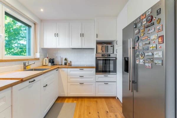 Immobilie in Itingen - Schön renovierte 3.5 Zimmer Wohnung - ideal für Singles, Paare & Pendler - Bild 2