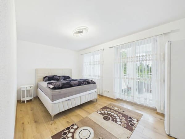 Immobilie in Eschlikon Tg - ZENTRAL MIT GROSSZÜGIGEM BALKON - Bild 2