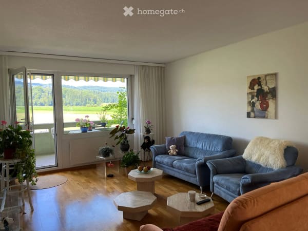 Immobilie in Mönchaltorf - Charmante 4.5-Zimmer-Wohnung mit schöner Aussicht in Mönchaltorf - Bild 0