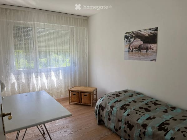 Immobilie in Mönchaltorf - Charmante 4.5-Zimmer-Wohnung mit schöner Aussicht in Mönchaltorf - Bild 2