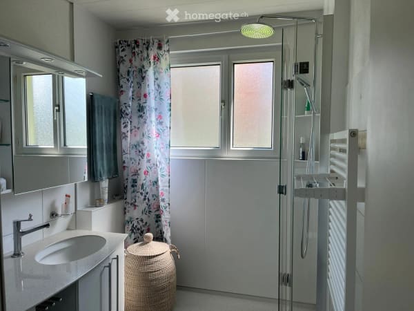 Immobilie in Mönchaltorf - Charmante 4.5-Zimmer-Wohnung mit schöner Aussicht in Mönchaltorf - Bild 5