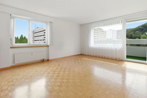 Immobilie in Spreitenbach - Zentral gelegene 3.5 Zimmer-Eigentumswohnung - Bild 2