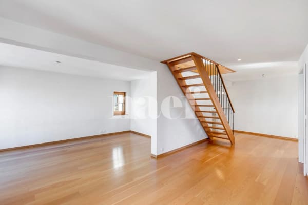 Immobilie in Rivaz - Maison villageoise de charme avec appartement de 3.5 pièces et une place de parc à vendre à Rivaz - Bild 4