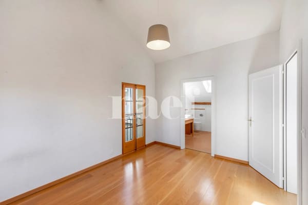 Immobilie in Rivaz - Maison villageoise de charme avec appartement de 3.5 pièces et une place de parc à vendre à Rivaz - Bild 9